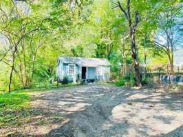 featured image of 104 Plum Tree Ln