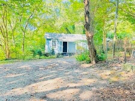 104 Plum Tree Ln - Photo 3 of 17