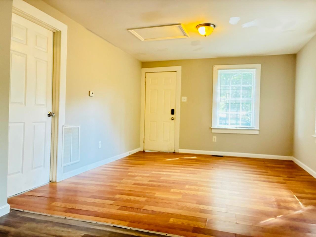 104 Plum Tree Ln - Photo 5 of 17