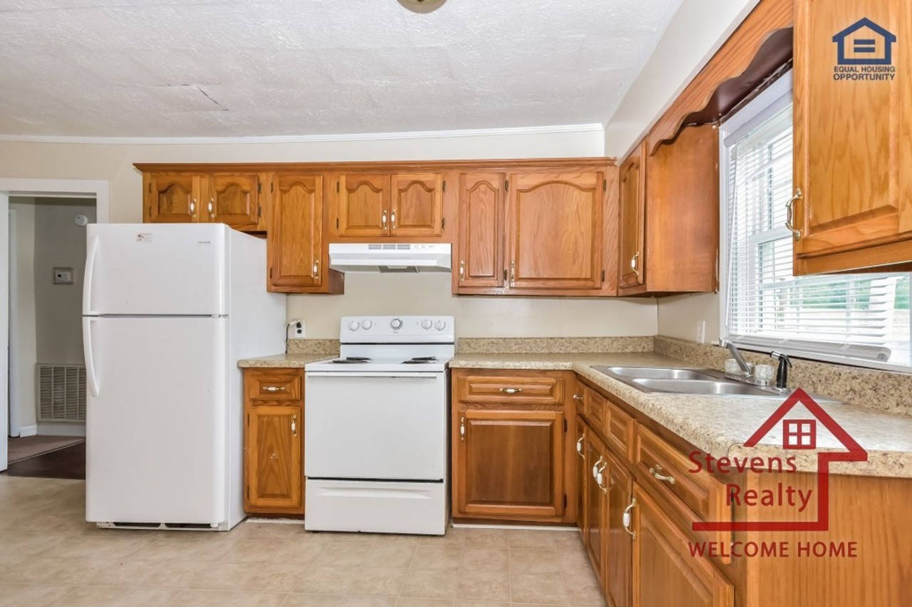 109 Cassetty Ln - Photo 2 of 17