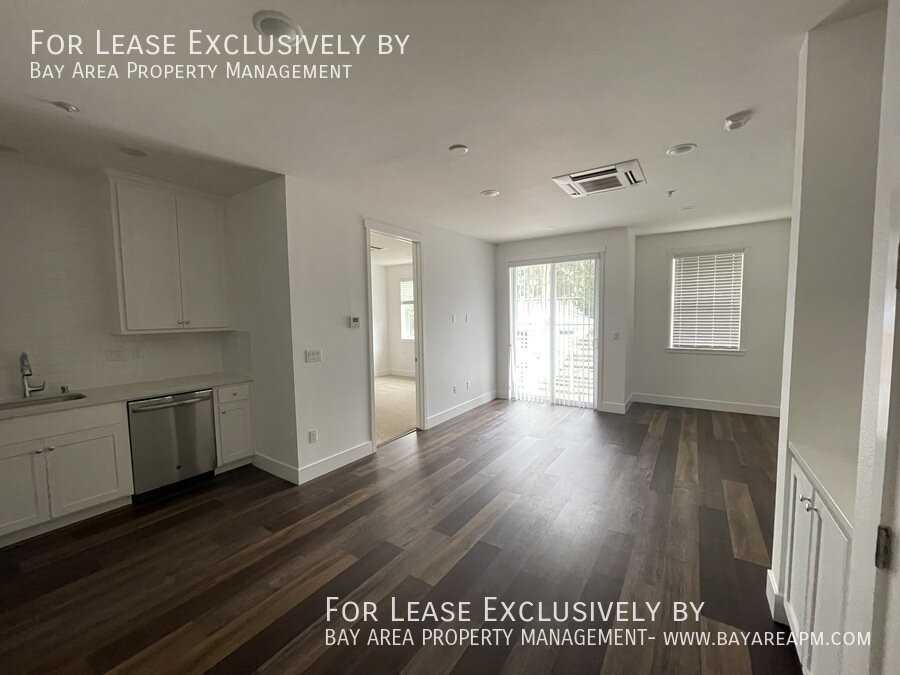 195 Avenue Cabrillo #8 - Photo 2 of 13