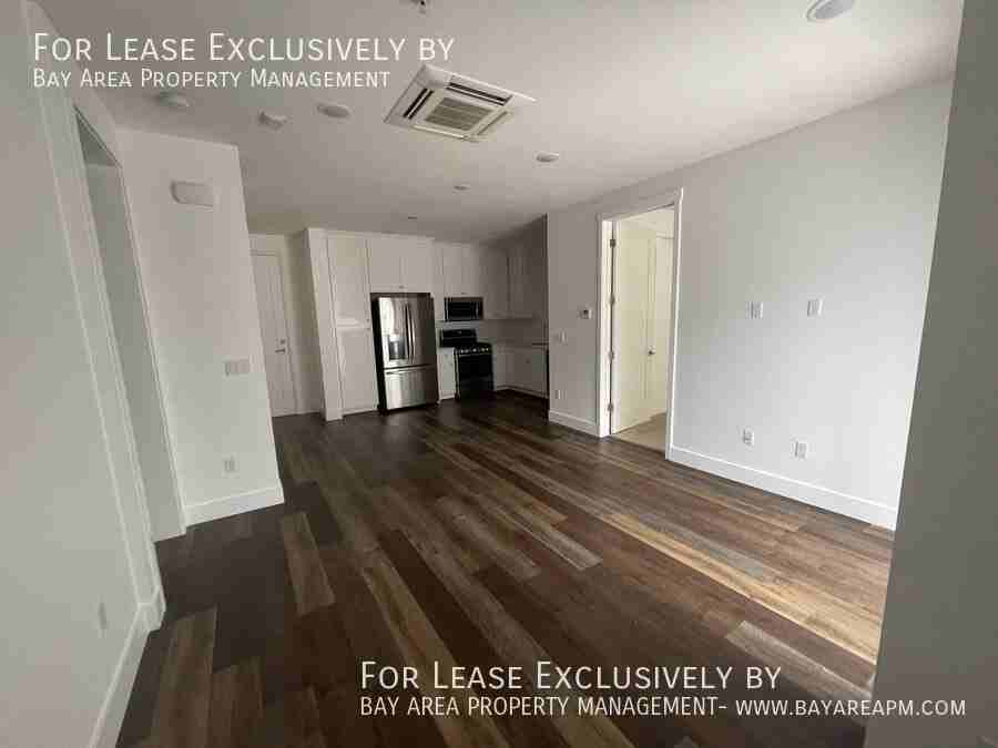 195 Avenue Cabrillo #8 - Photo 4 of 13