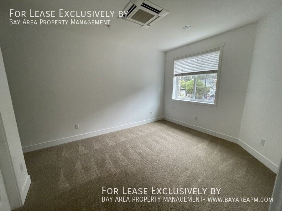195 Avenue Cabrillo #8 - Photo 5 of 13