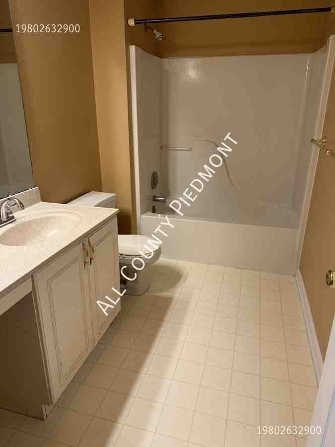14207 Greenstone Ct - Photo 4 of 9