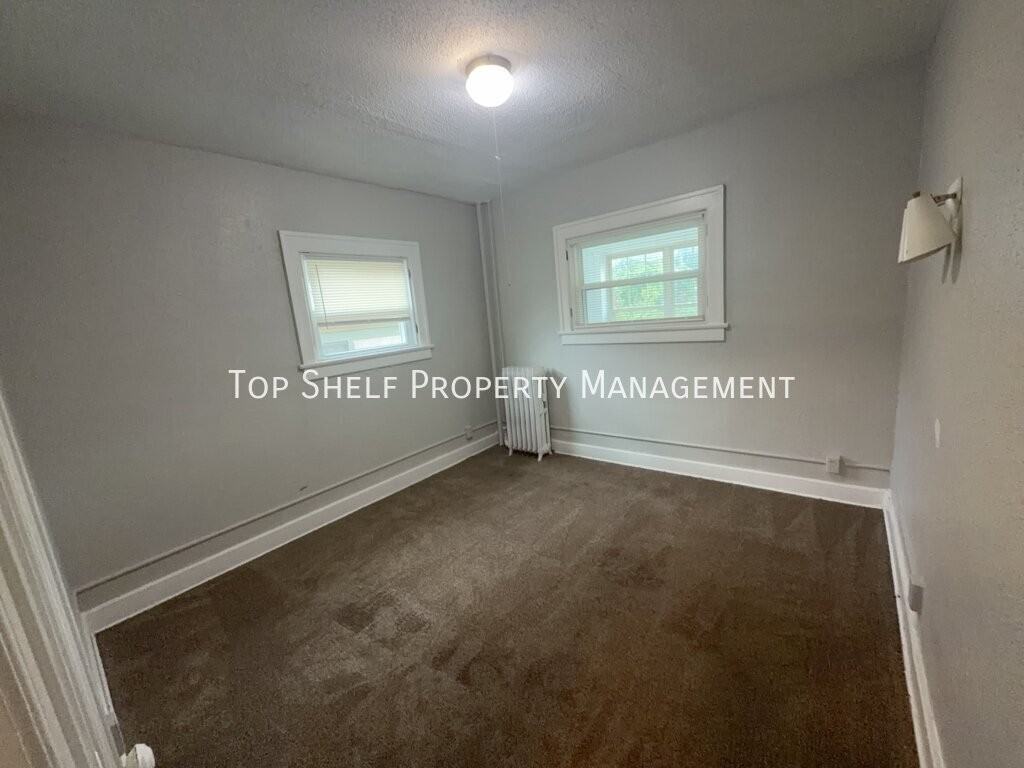 2419 Cottage Grove Ave #2 - Photo 4 of 9