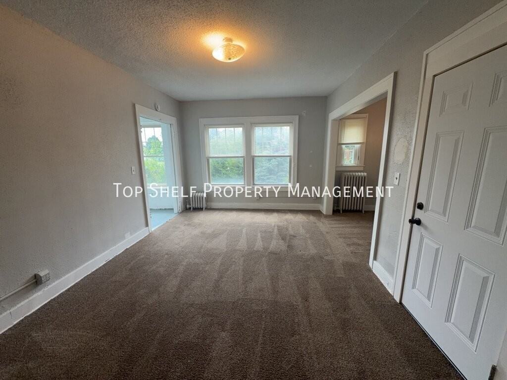 2419 Cottage Grove Ave #2 - Photo 5 of 9