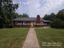 featured image of 2705 Meadowview Dr Nw