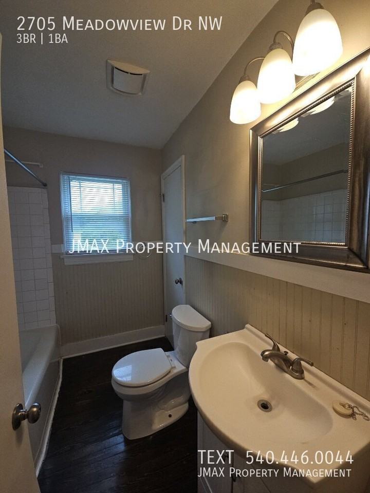 2705 Meadowview Dr Nw - Photo 7 of 15
