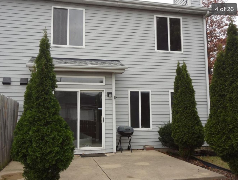 2710 Loveland St - Photo 4 of 14