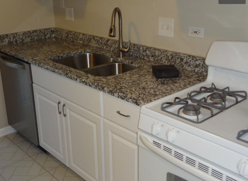 2710 Loveland St - Photo 6 of 14