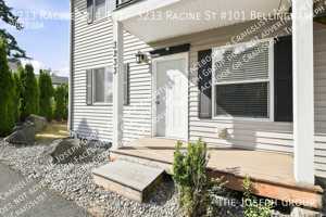 featured image of 3233 Racine St