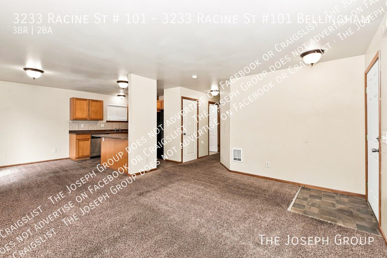3233 Racine St - Photo 4 of 17
