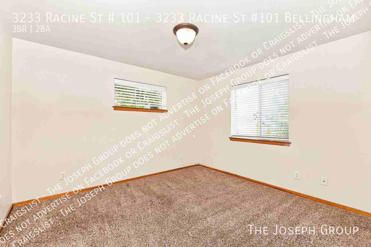 3233 Racine St - Photo 7 of 17