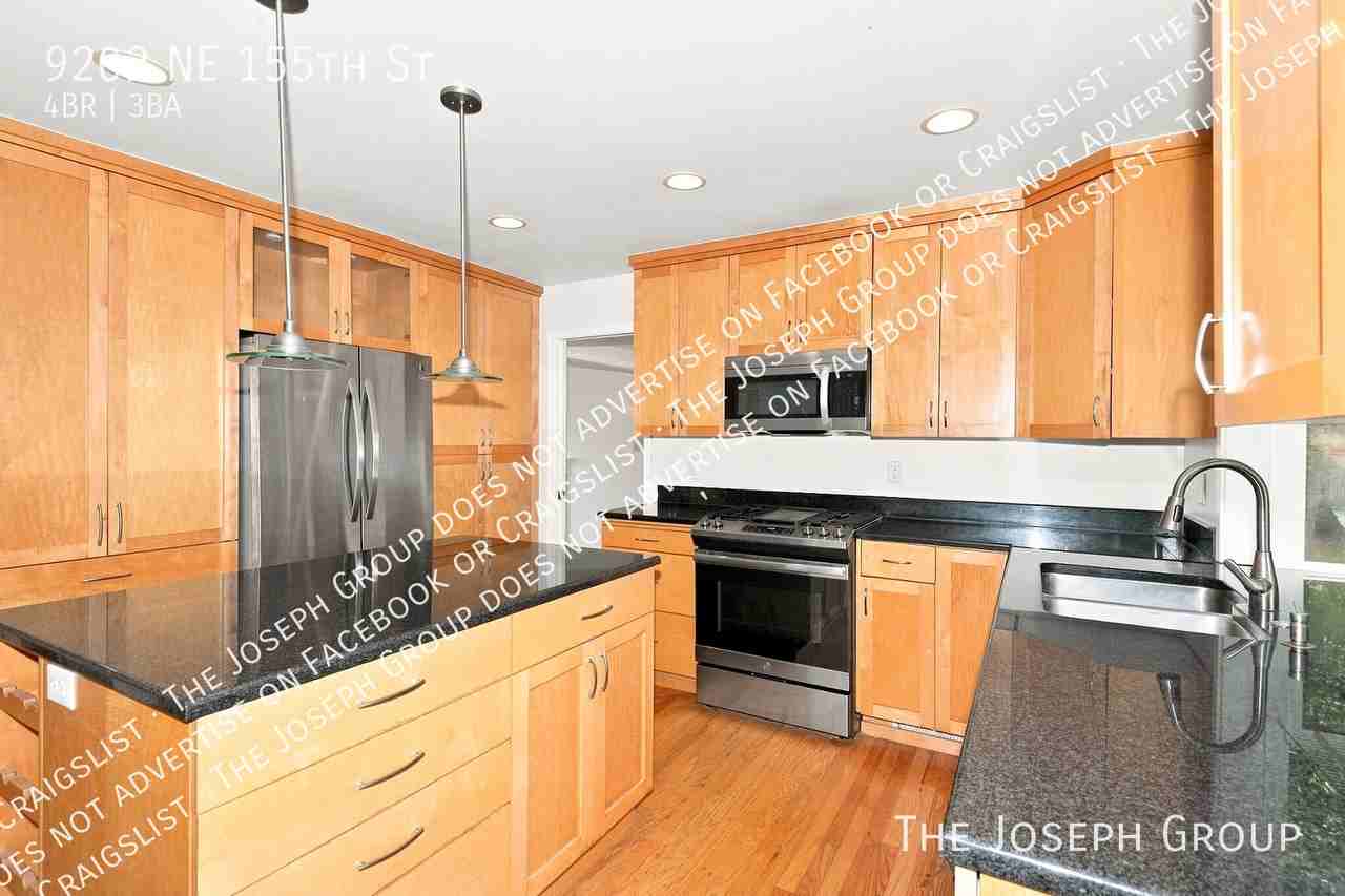 9202 Ne 155th St - Photo 5 of 17
