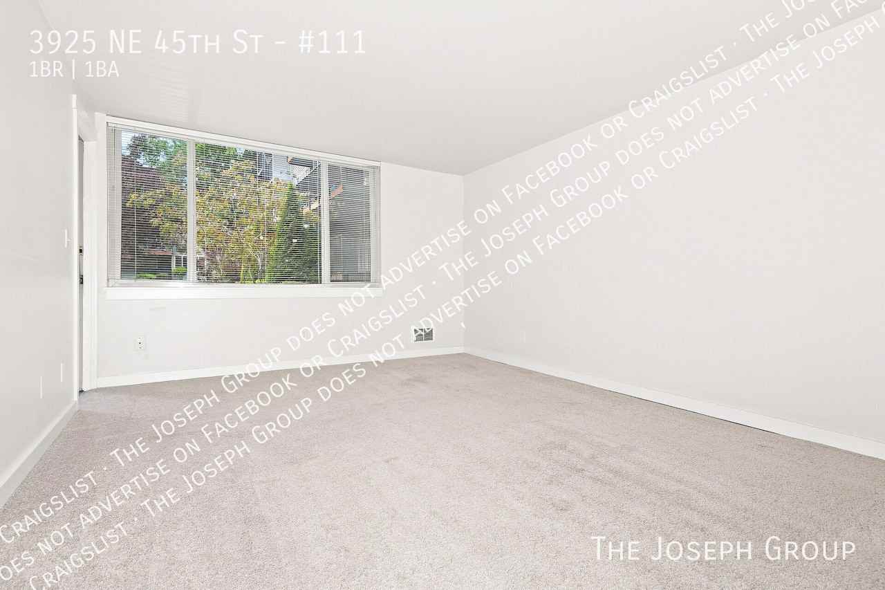 3925 Ne 45th St #111 - Photo 4 of 22