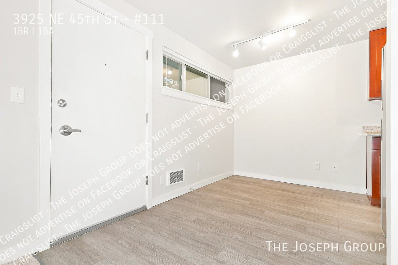 3925 Ne 45th St #111 - Photo 7 of 22