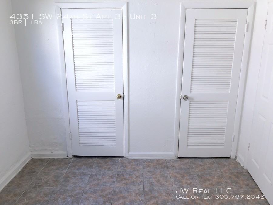 4351 Sw 24th St Apt 3 #3 - Photo 7 of 10
