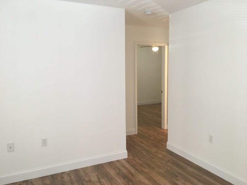 1417 29th St #D - Photo 4 of 17
