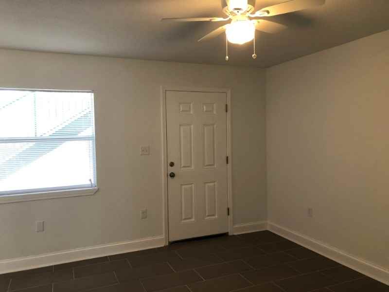 209 Green Acres Rd #9 - Photo 3 of 13