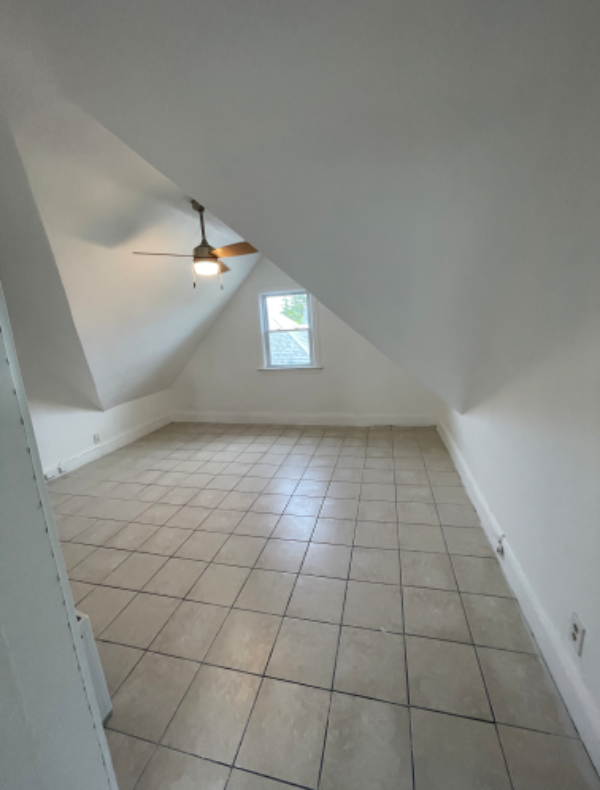 281 Admiral St #3 - Photo 3 of 9