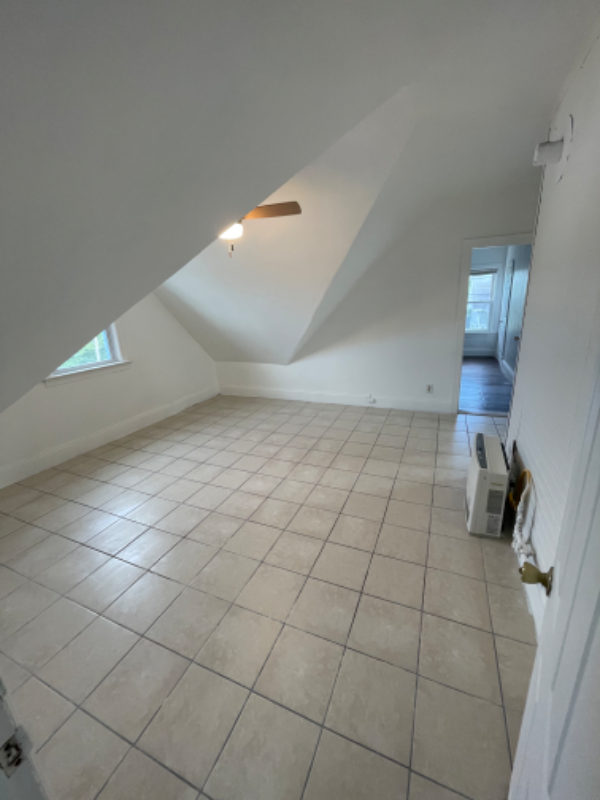 281 Admiral St #3 - Photo 5 of 9