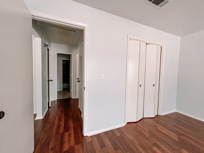 4306 Gleneagles Dr #B - Photo 5 of 12