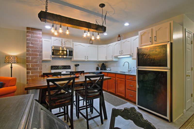 121 S Railroad St #1 - Photo 4 of 17
