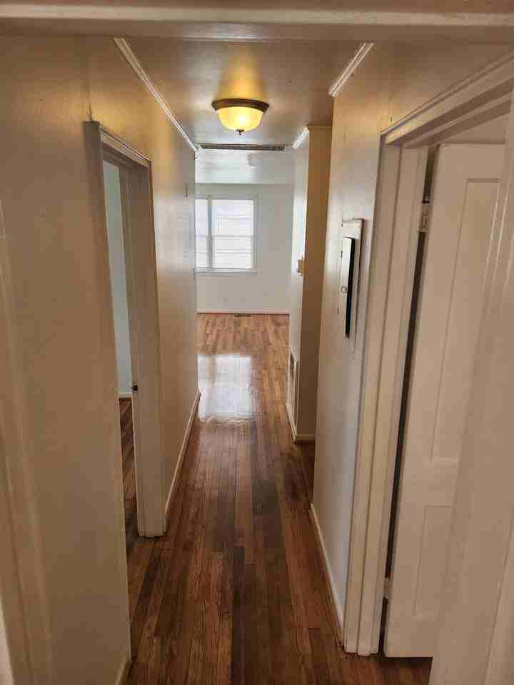 2312 Briarfield Rd - Photo 5 of 14