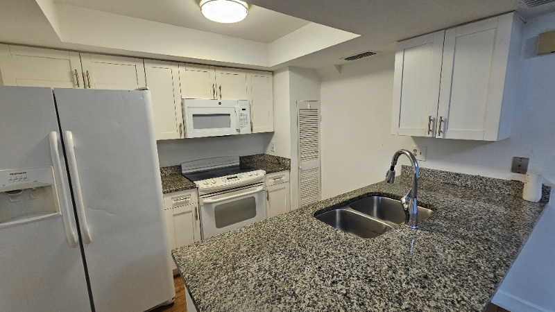 4903 Catalina Dr #40 - Photo 5 of 21