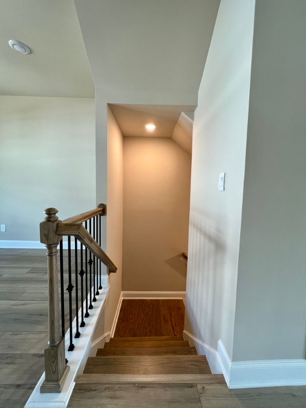 395 Lincoln St - Photo 6 of 27