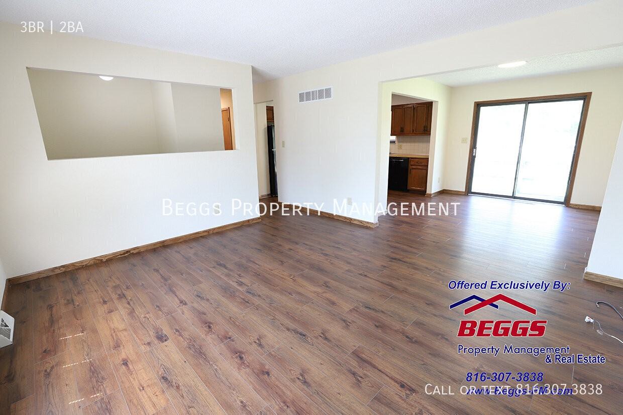 1116 Broadmore Ln - Photo 3 of 11