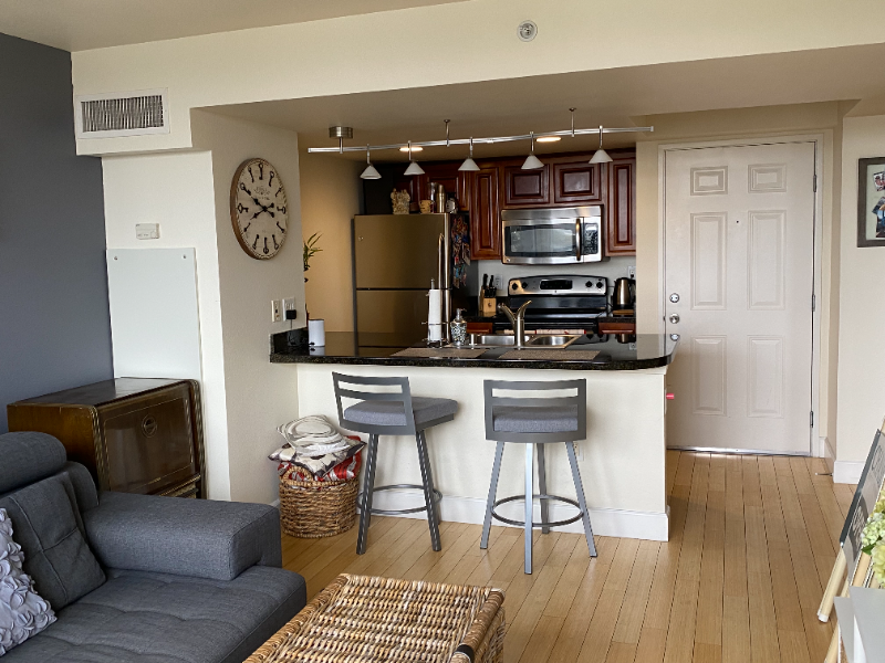 450 N Arlington Ave #910 - Photo 2 of 11