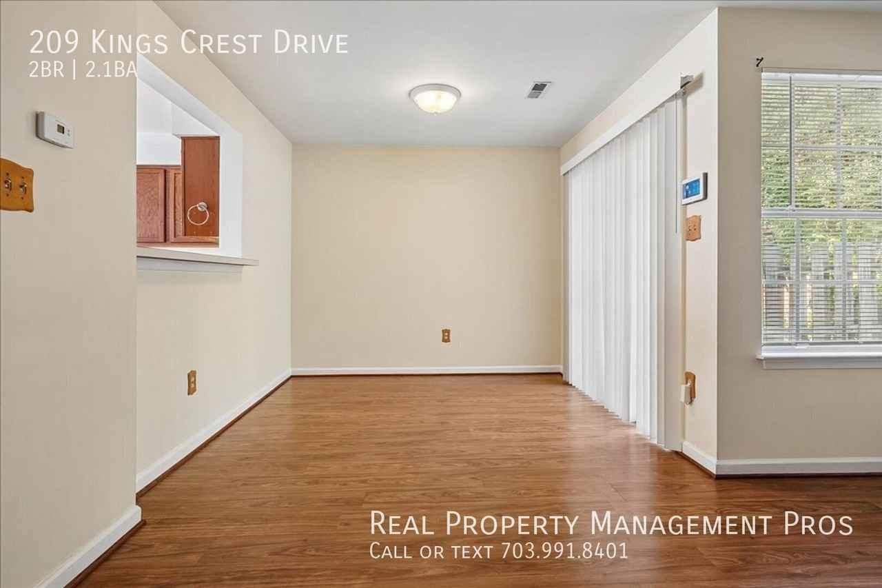 209 Kings Crest Dr - Photo 6 of 25