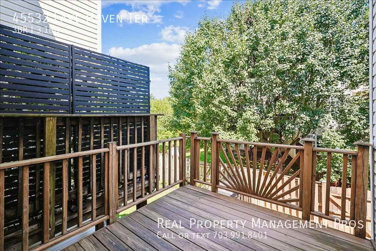 45532 Lake Haven Ter - Photo 4 of 34