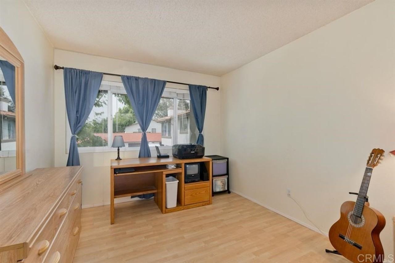 10235 Bell Gardens Dr #2 - Photo 5 of 18