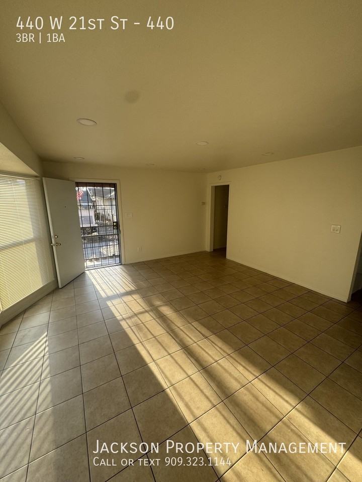 440 W 21st St #440 - Photo 3 of 11