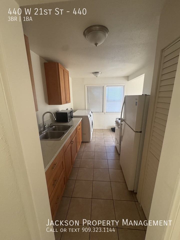 440 W 21st St #440 - Photo 5 of 11