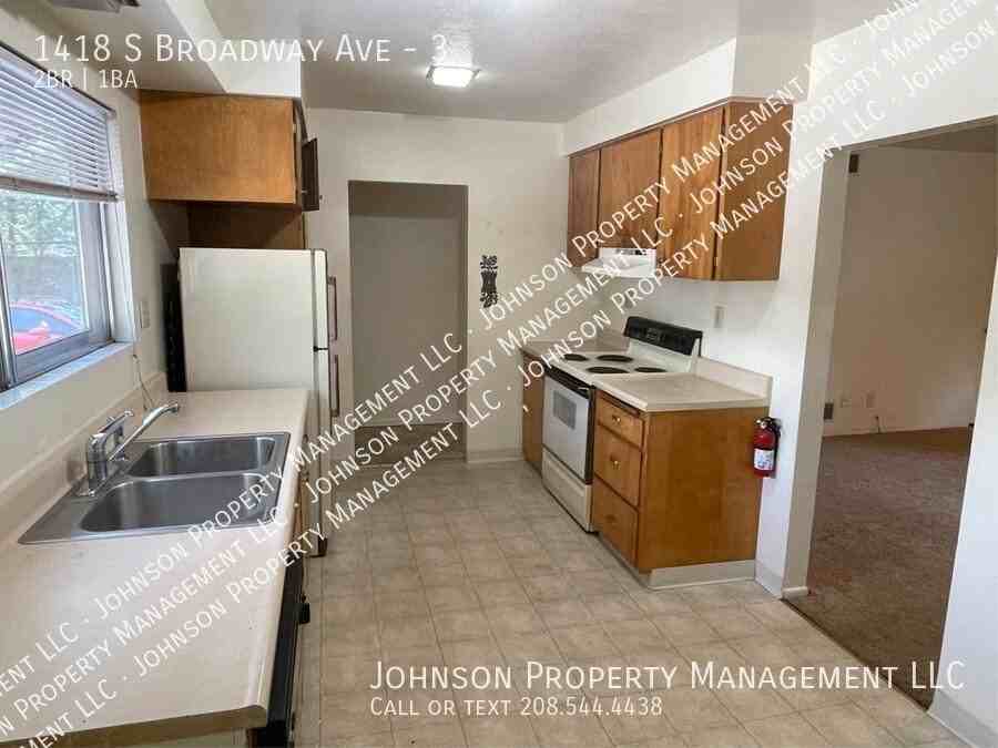 1418 S Broadway Ave #3 - Photo 2 of 11