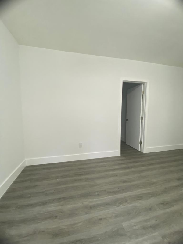 2489 Sw 27th St #9 - Photo 6 of 14