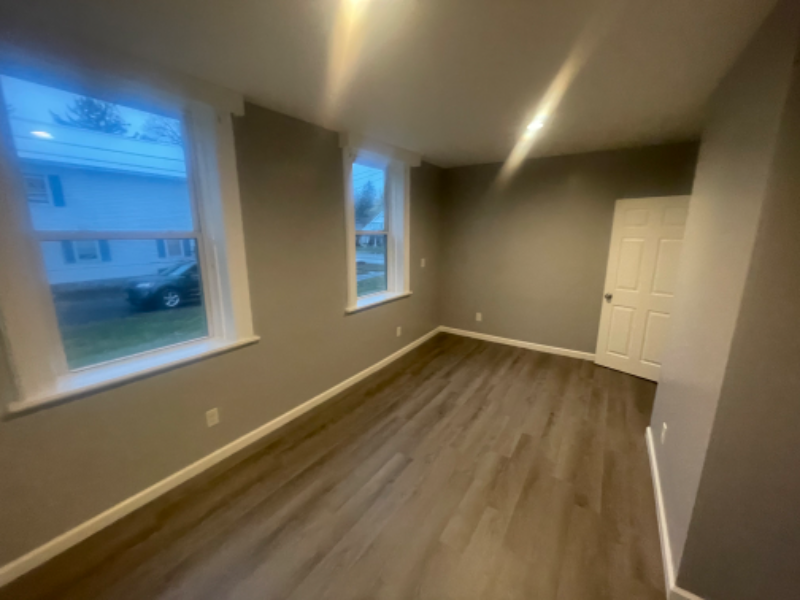 201 W Main St #B - Photo 7 of 8
