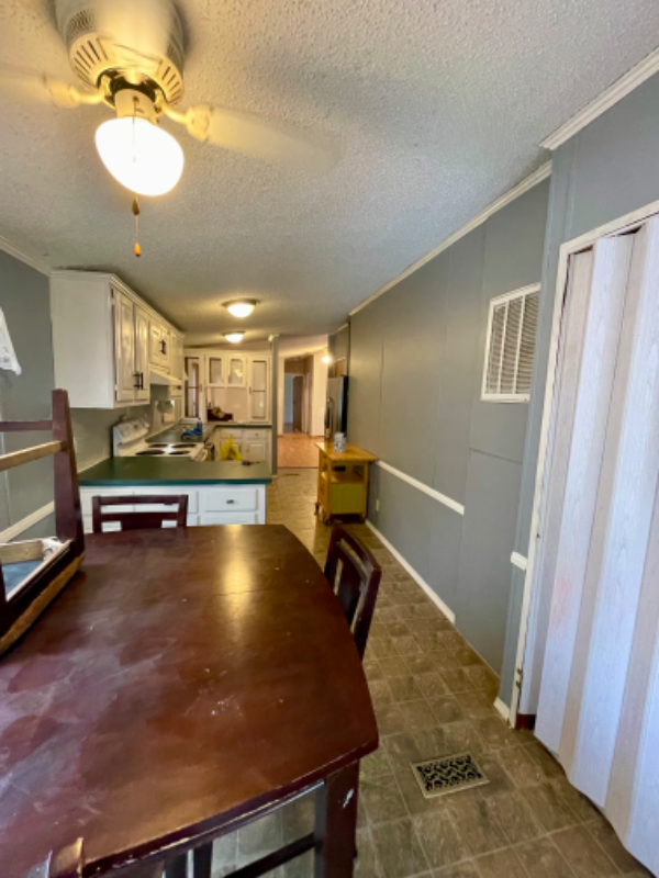 149 Sasha Dr - Photo 2 of 22