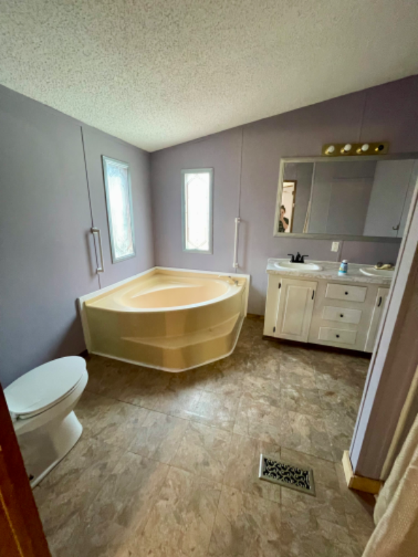 149 Sasha Dr - Photo 7 of 22