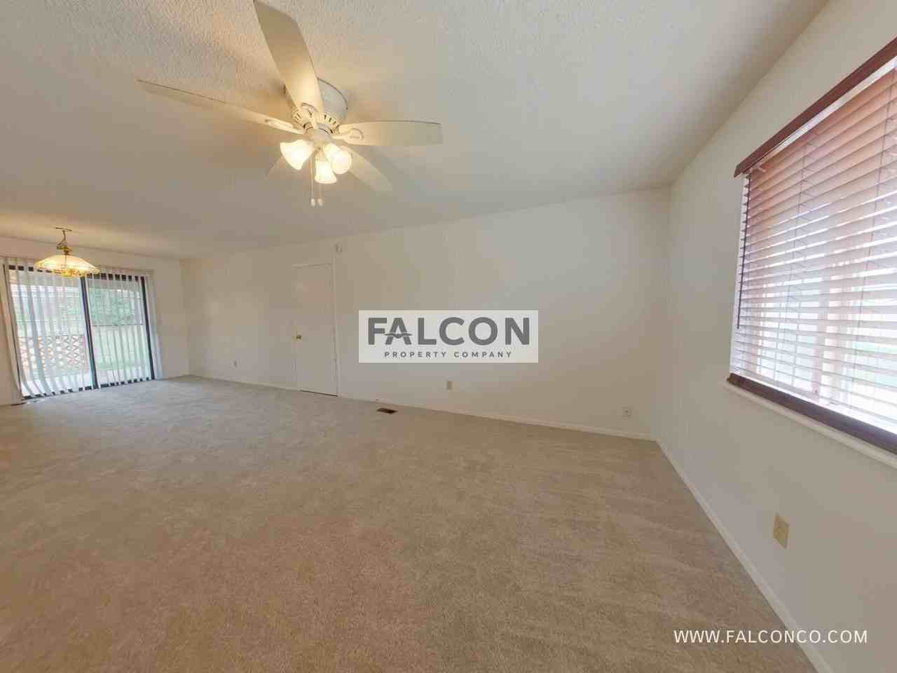 2114 Shawnee Dr - Photo 2 of 13