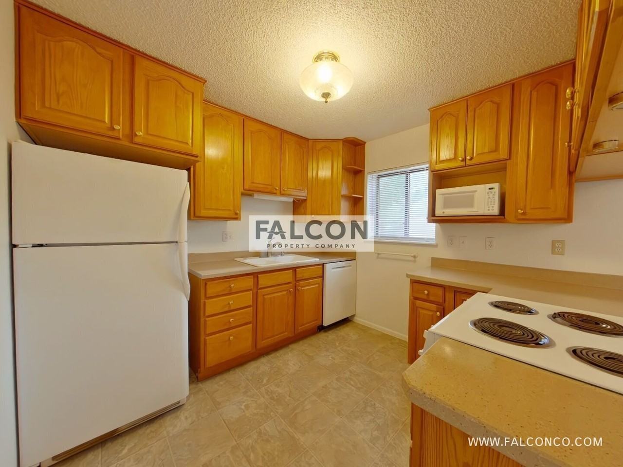 2114 Shawnee Dr - Photo 4 of 13