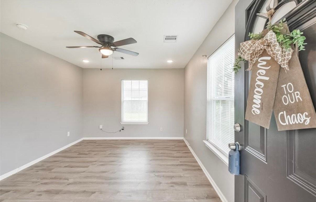 5414 Evelyn St - Photo 4 of 19
