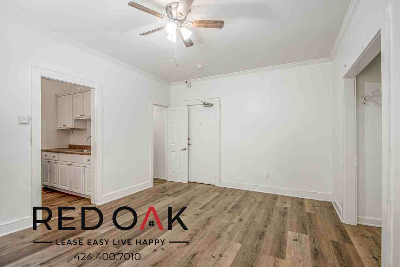 728 S Berendo St #305 - Photo 2 of 8