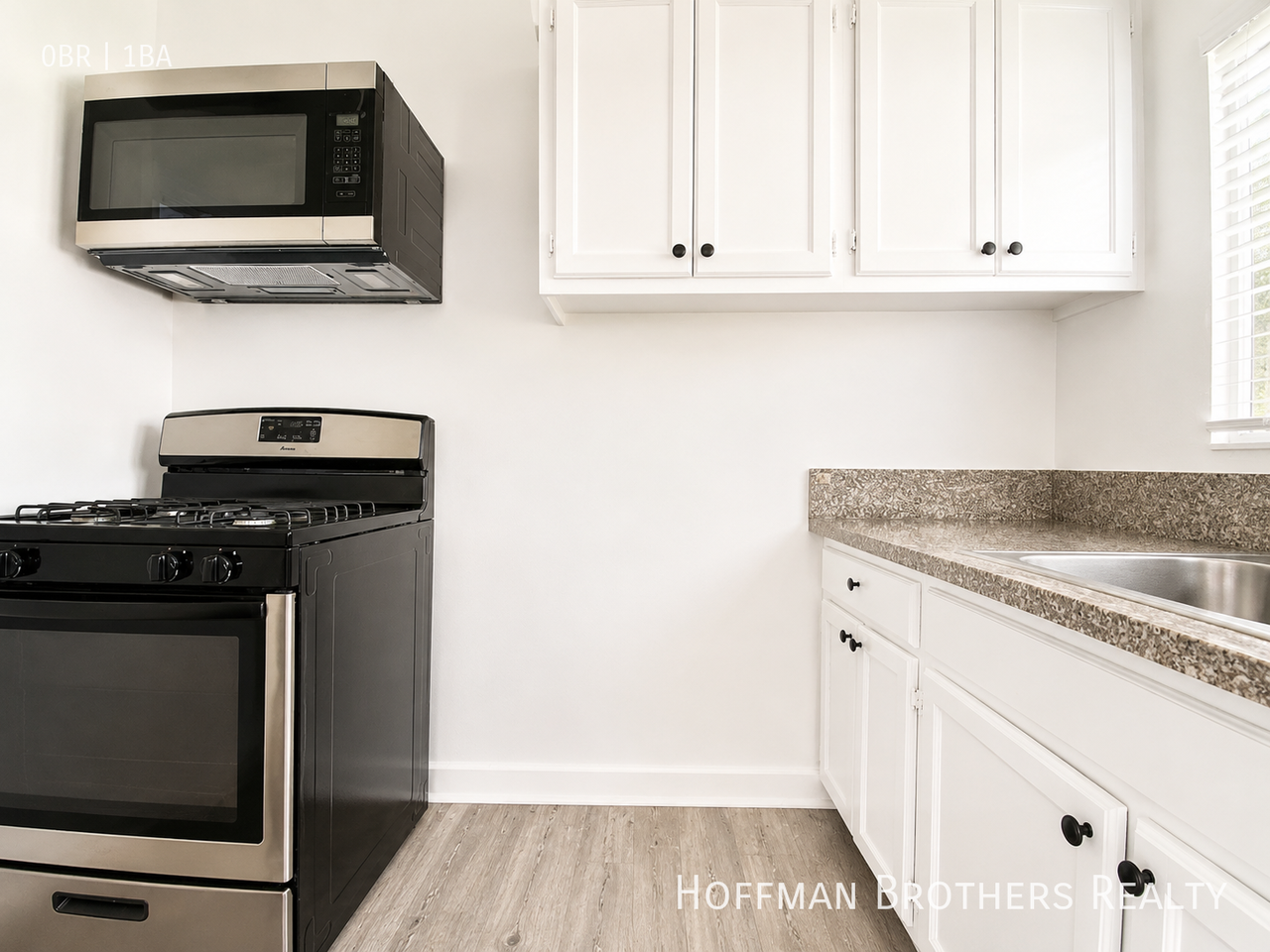 979 S Oxford Ave #201 - Photo 2 of 5