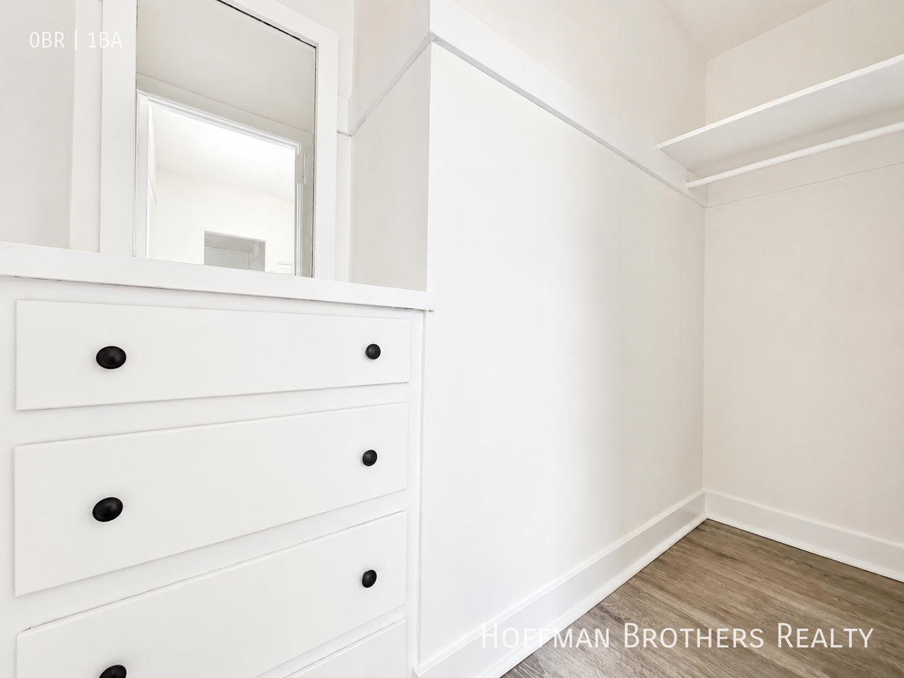 979 S Oxford Ave #201 - Photo 5 of 5