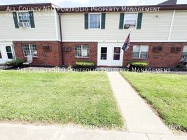 featured image of 935 S Court St #42
