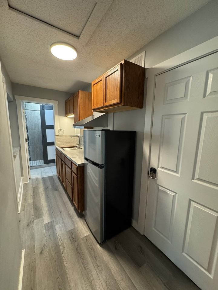 142 Ashley St #142E - Photo 3 of 9
